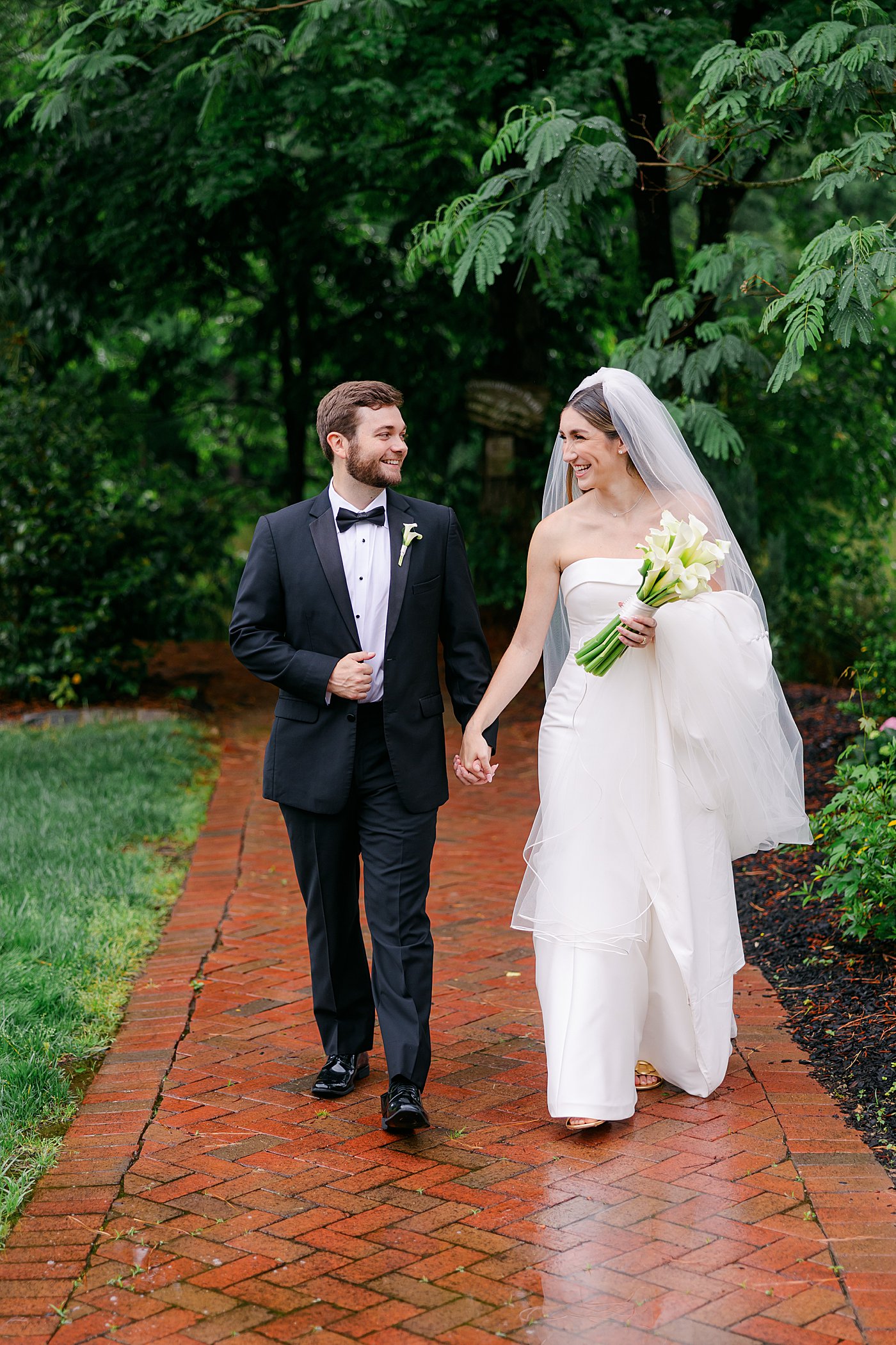 Angus Barn Rainy Wedding